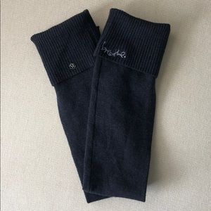 Lululemon gray knit Breathe leg warmers